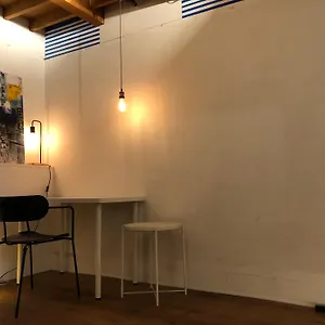 別荘 Shimokitazawa Private House, 東京都